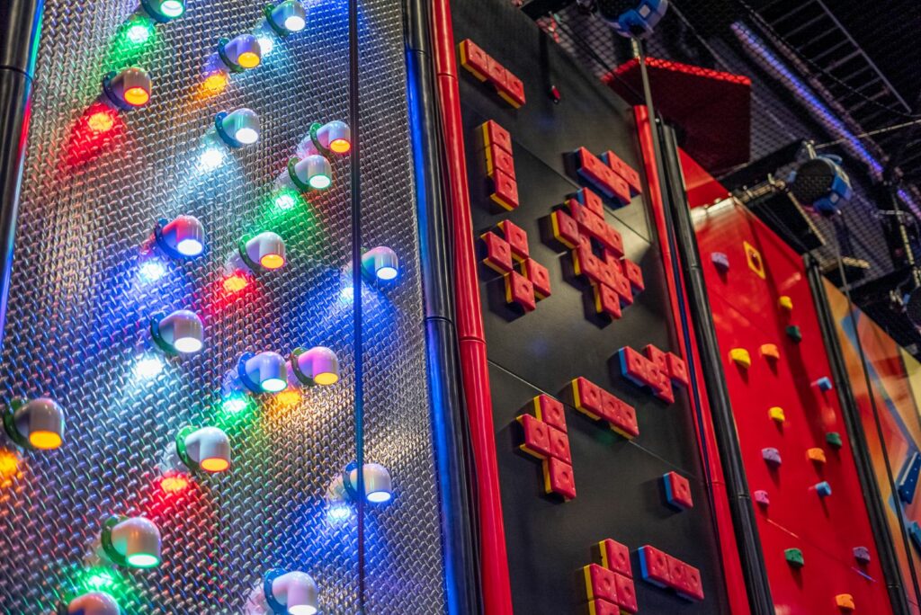 Parede de escalada na JumpYard